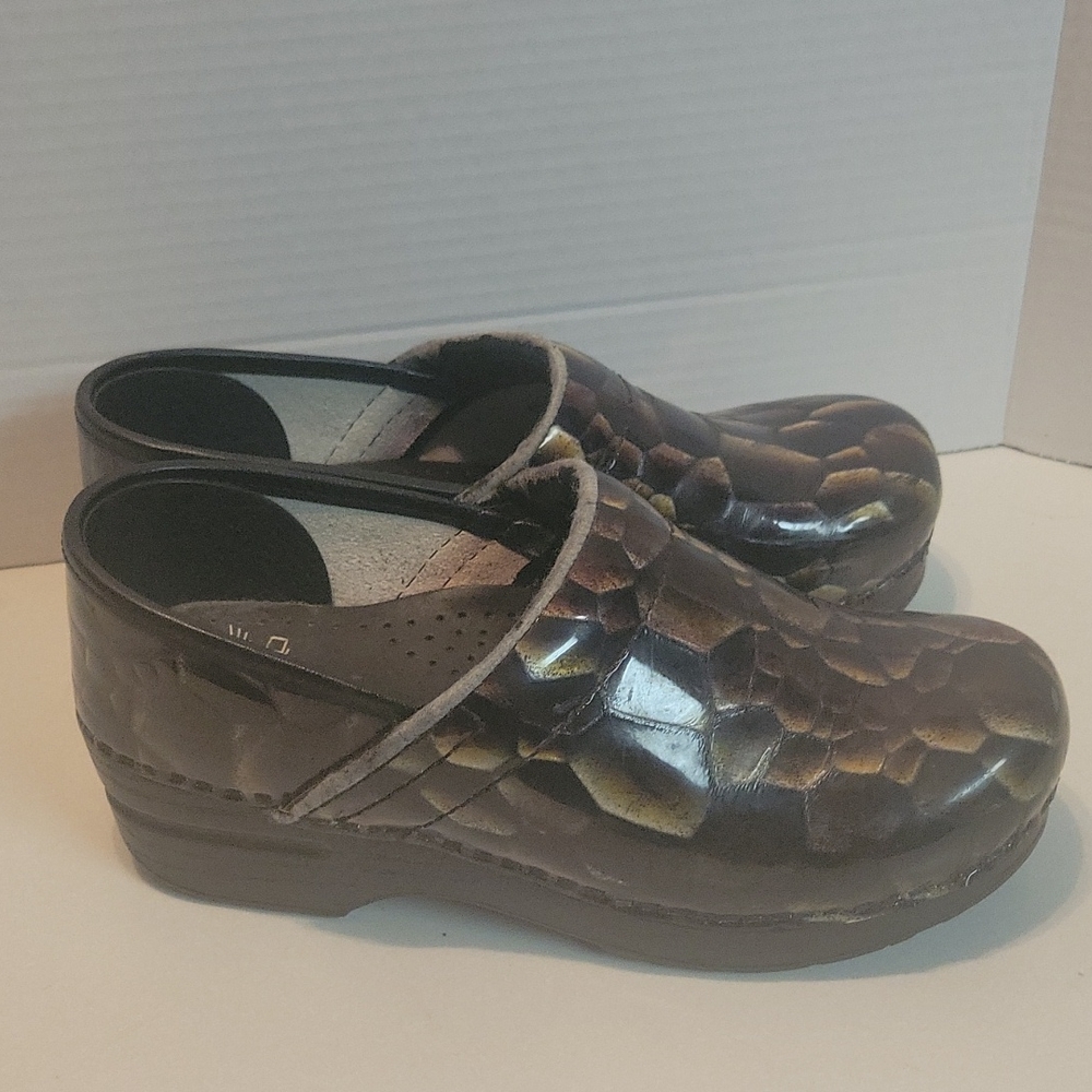 Dansko Size 37 Clogs - image 2